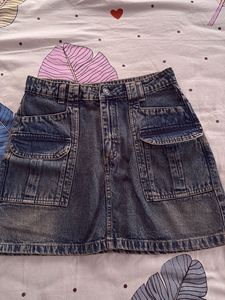 Stylish Blue Denim Cargo Mini Skirt