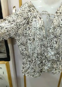 plus size V-Neck Top