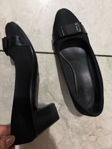 Elegant Black Bow Heels