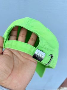 💯 og TOMMY HILFIGURE Lime Green Cap