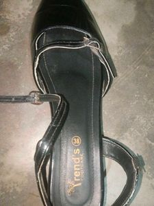 black little pencil heel