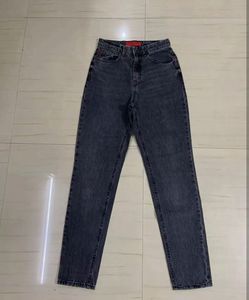 Jennifer jeans| waist-27-28| Length- 39| raise-12