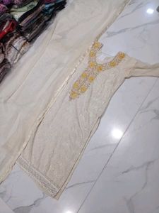 Elegant Off-White Kurta with Dupatta