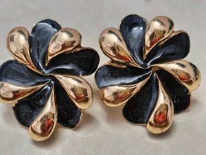 Vintage Black &amp; Gold Floral Earrings