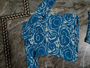 Blue &amp; White Printed Cord Set
