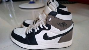 AIR JORDAN 1 RETRO high OG 'Dark Mocha