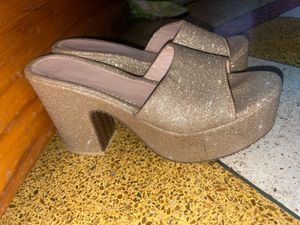Vintage golden glittery heels 👠🔥