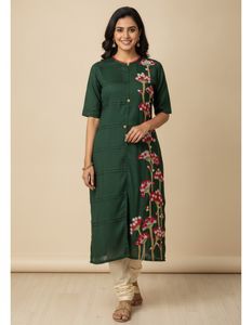 Elegant Green Kurta with Floral Embroidery