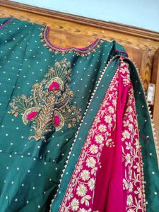 Elegant Green Embroidered Kurta Set