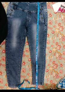 Stylish Blue Denim Jegging in 32-34 waist