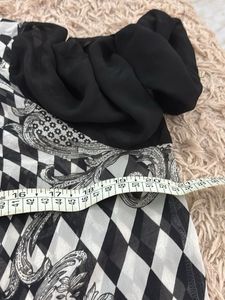 Chic Black &amp; White Patterned Tunic