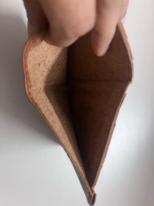 slim and light Leather Wallet
