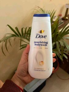 Dove Deeply Nourishing Body Wash 300ml