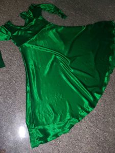 Elegant Emerald Green Gown
