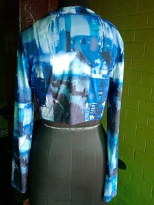 Shein Blue Abstract Print Crop Top