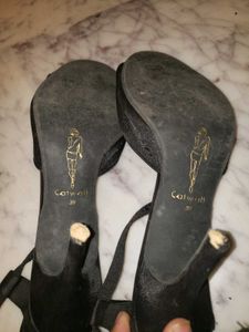 KUNST Red Tasseled Heels