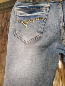 Stylish Light Wash Denim Jeans