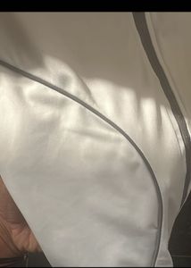 White gym  Zip-Up Jacket