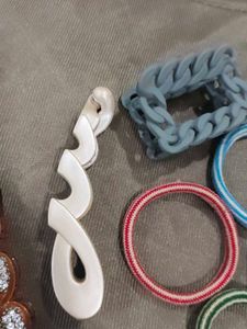 Assorted Hair Clips &amp; Ties Set