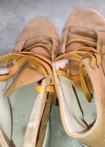 Stylish Tan Suede Casual Boots
