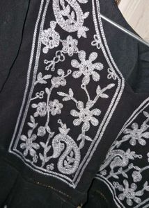 Elegant Black Embroidered Kurta