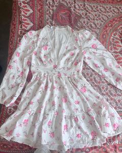 Charming Floral Print Mini Dress