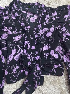 Chic Floral Print Tie-Front Top