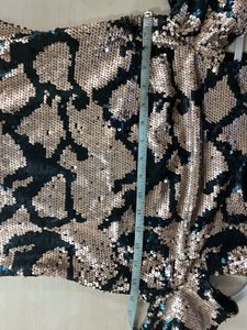 Embellished bodycon cold shoulde