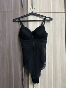 22 H&amp;M Trimmed Patten Bodysuit