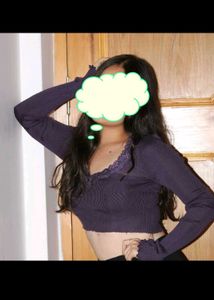 Ribbed Purple Crop Top and skirt