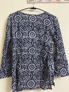 Navy &amp; White Floral Print Tunic Top