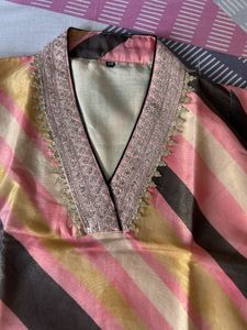 Women Striped Kurta With Gotta Patti Neck Work