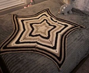 ☁︎‎‎‧₊˚Crochet Star Lounge Blanket☁︎‎‎‧₊˚