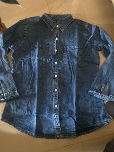 I Selling This Beautiful New Denim Shirt