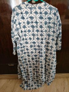 Stylish Blue &amp; White Printed Kurta