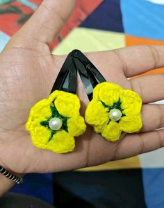 Handmade Crochet Floral Hair Clips (2 pairs)
