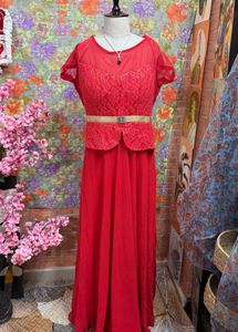 Elegant Red Lace Evening Gown