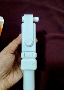 selfie stick with bluetooth remote