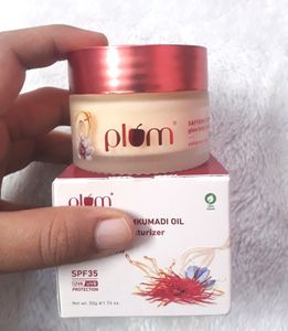 Plum Saffron &amp; Kumkumadi Oil Daily Glow Bright Moi
