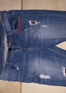 Narrow Jean With Cuts👖🪡