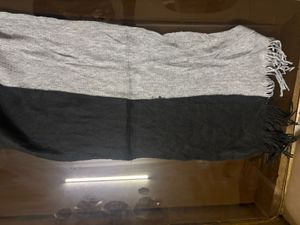 Stylish Two-Tone Scarf