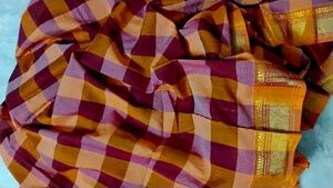checks saree