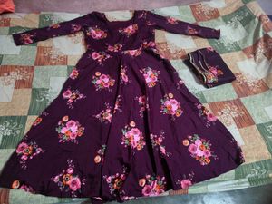 Beautiful Floral Print Kurta Set