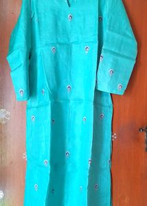 Silk Embroidered Green kurta set.+ dupatta