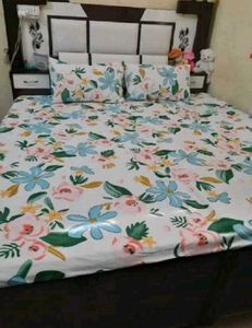 Floral Print Bedsheet with Pillowcases