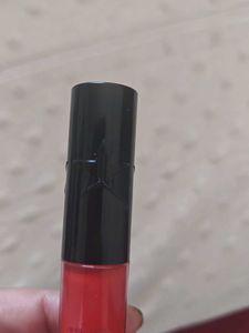 limited edition Jeffrey star lipstick gloss red