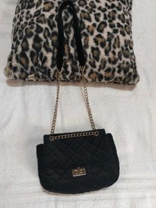 H&amp; M-Black Quilted Velvet Sling Bag