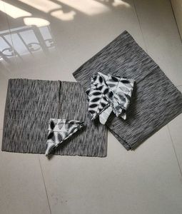 Elegant Placemat Set with Napkins
