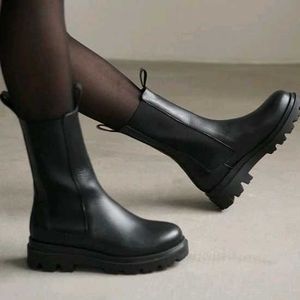 Black Chunky Chelsea Boots