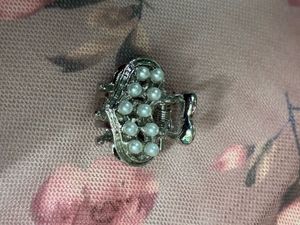 Pearl Embellished Hair Claw Clip